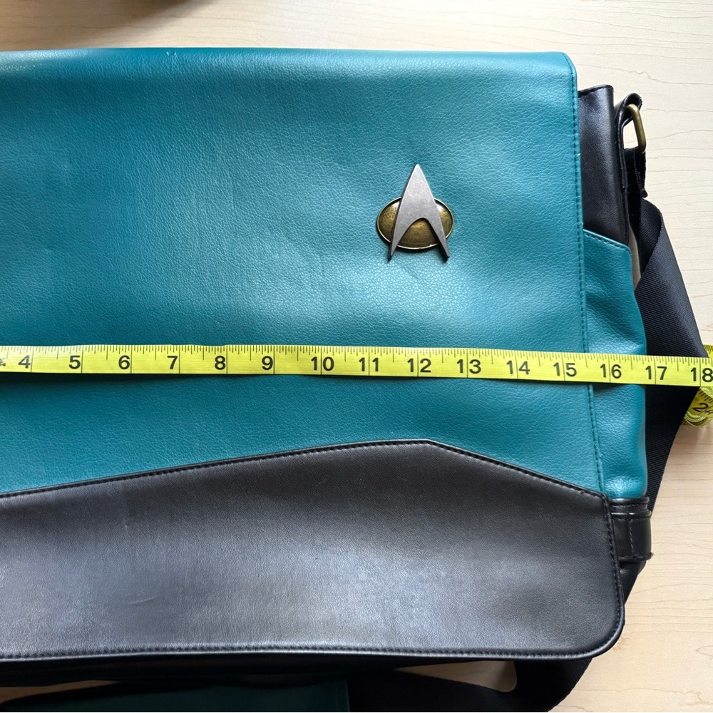 Star Trek: The Next Generation Laptop Messenger Bag (Science Blue) - Picture 5 of 9